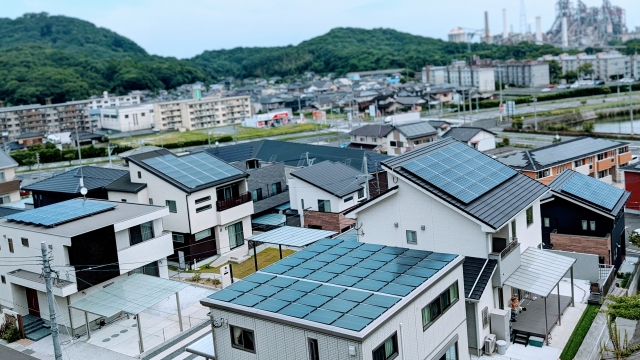 屋根設置ソーラーパネル現状確認